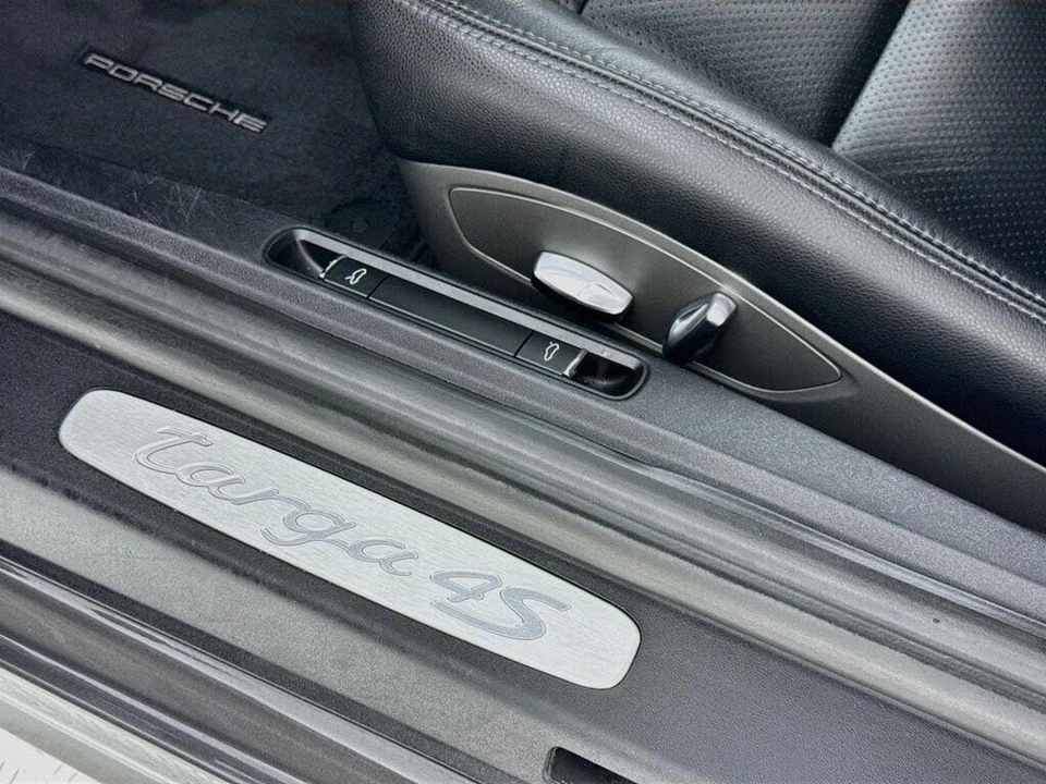 2017 Porsche 991 Targa 4 & 4S - Image 21 of 31