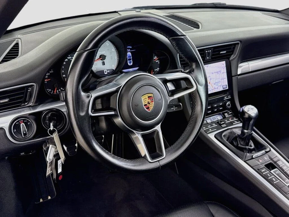2017 Porsche 991 Targa 4 & 4S - Image 12 of 31
