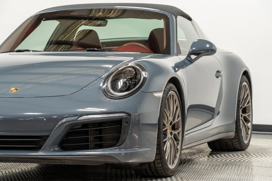 2017 Porsche 991 Targa 4 & 4S - Image 8 of 31