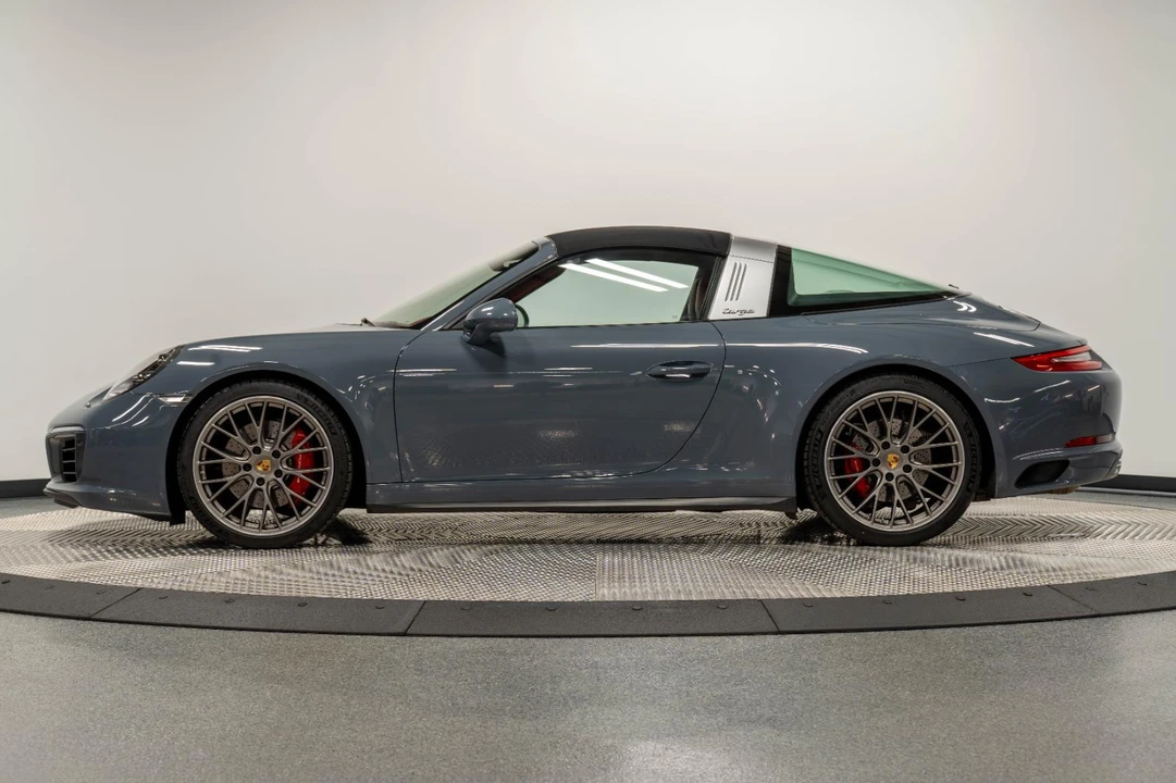 2017 Porsche 991 Targa 4 & 4S - Image 9 of 31