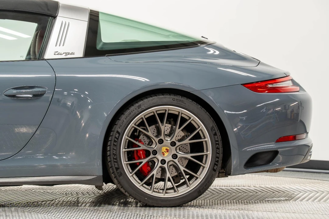 2017 Porsche 991 Targa 4 & 4S - Image 11 of 31