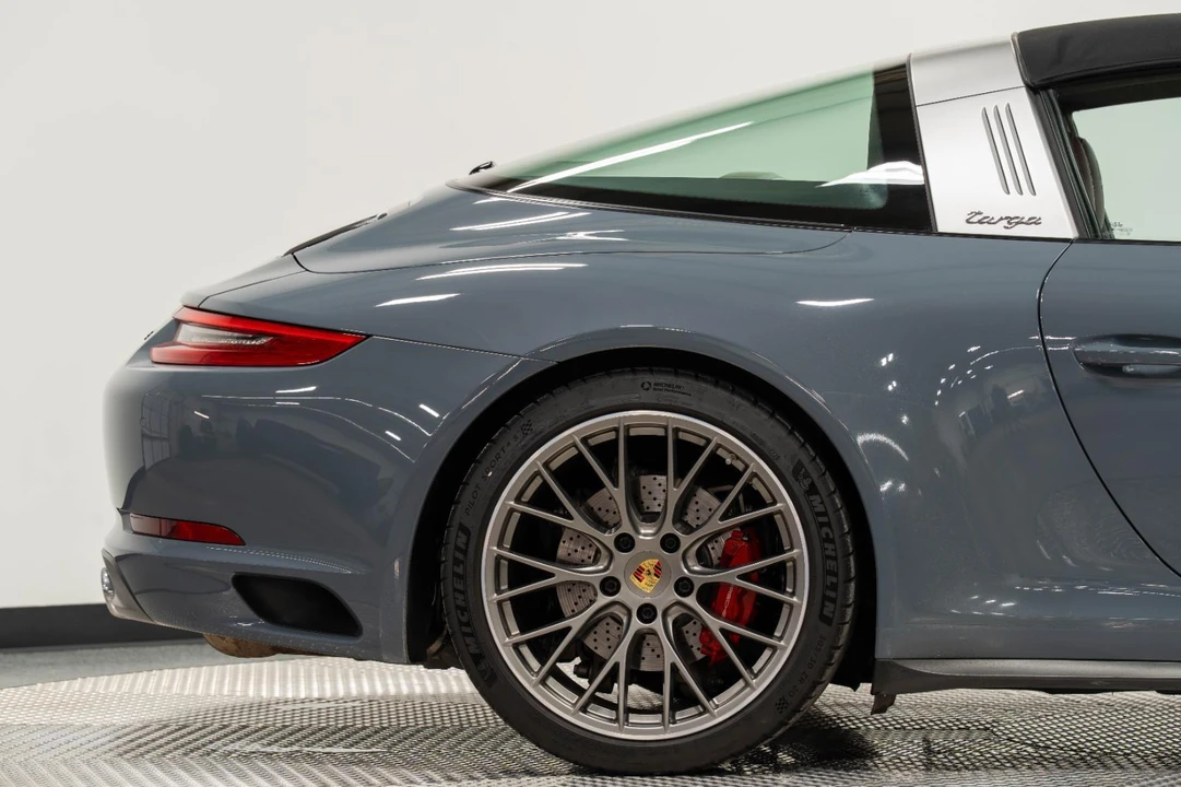 2017 Porsche 991 Targa 4 & 4S - Image 21 of 31
