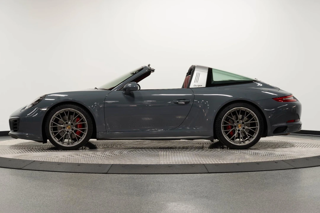2017 Porsche 991 Targa 4 & 4S - Image 27 of 31