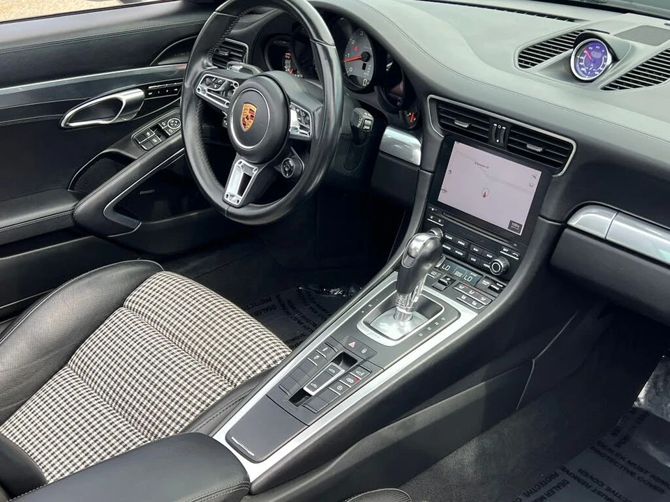2017 Porsche 991 Targa 4 & 4S - Image 23 of 31