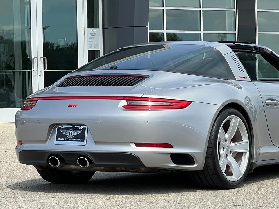 2017 Porsche 991 Targa 4 & 4S - Image 10 of 31