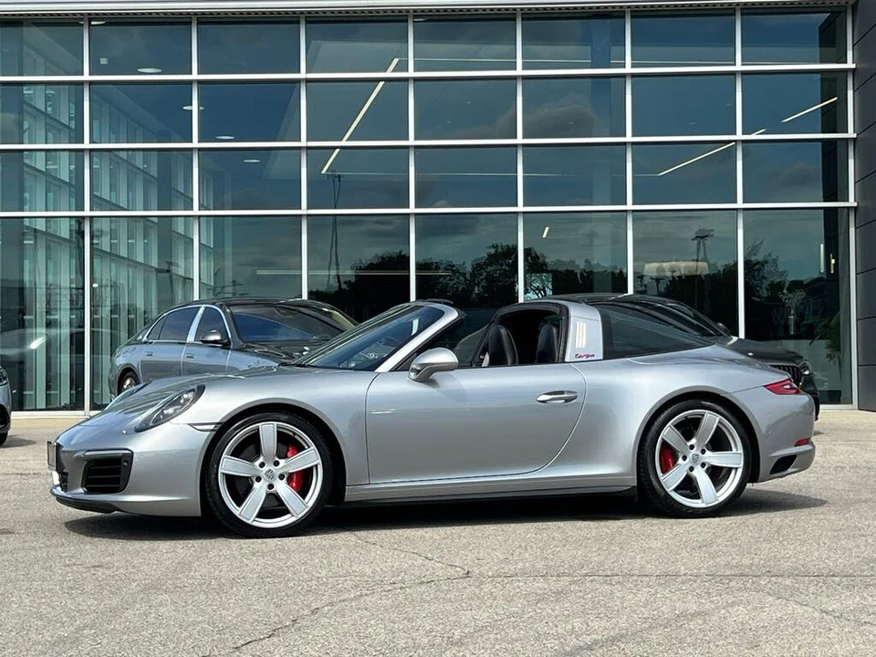2017 Porsche 991 Targa 4 & 4S - Image 7 of 31