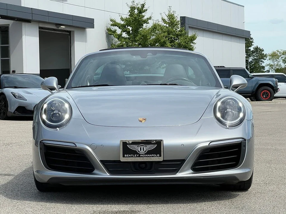 2017 Porsche 991 Targa 4 & 4S - Image 8 of 31