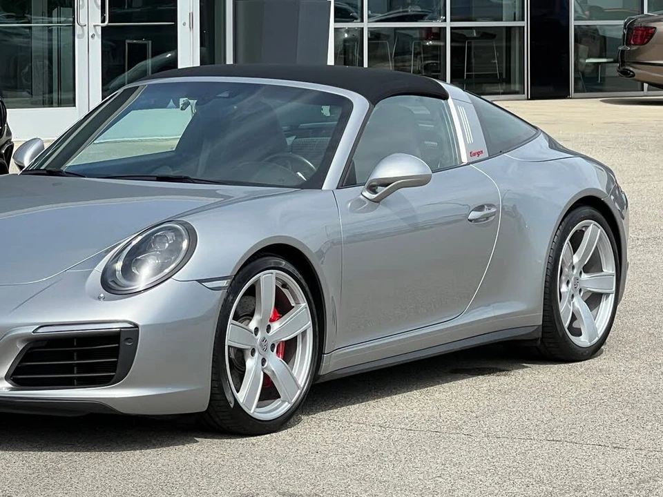 2017 Porsche 991 Targa 4 & 4S - Image 12 of 31