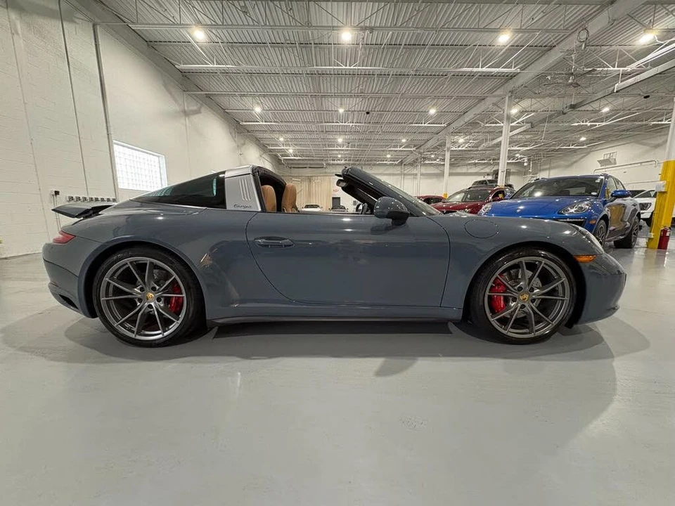 2017 Porsche 991 Targa 4 & 4S - Image 15 of 31