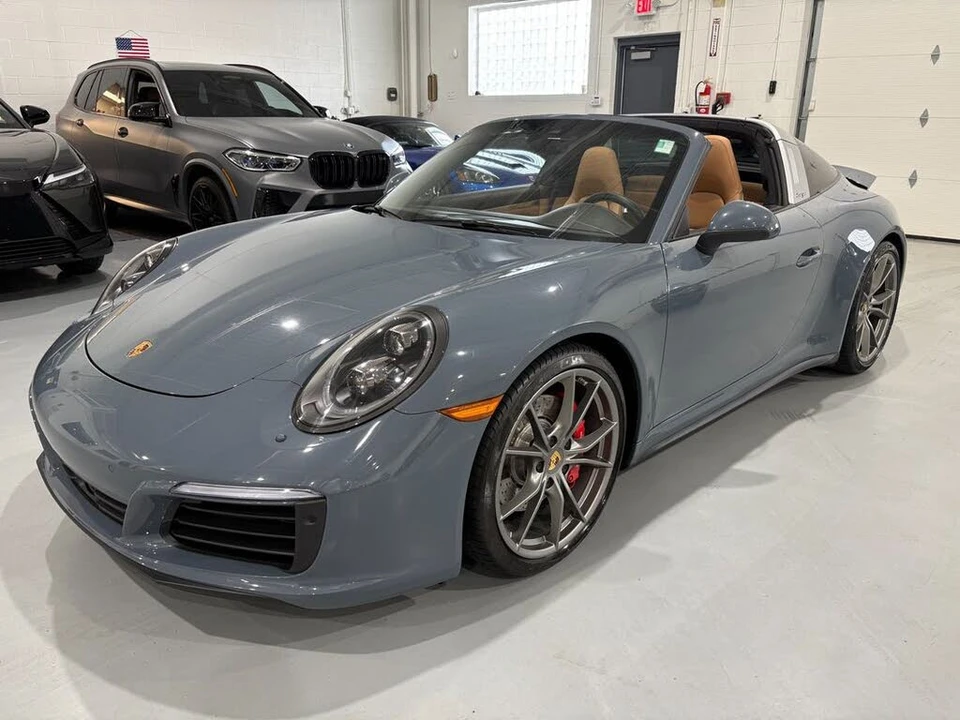2017 Porsche 991 Targa 4 & 4S - Image 10 of 31