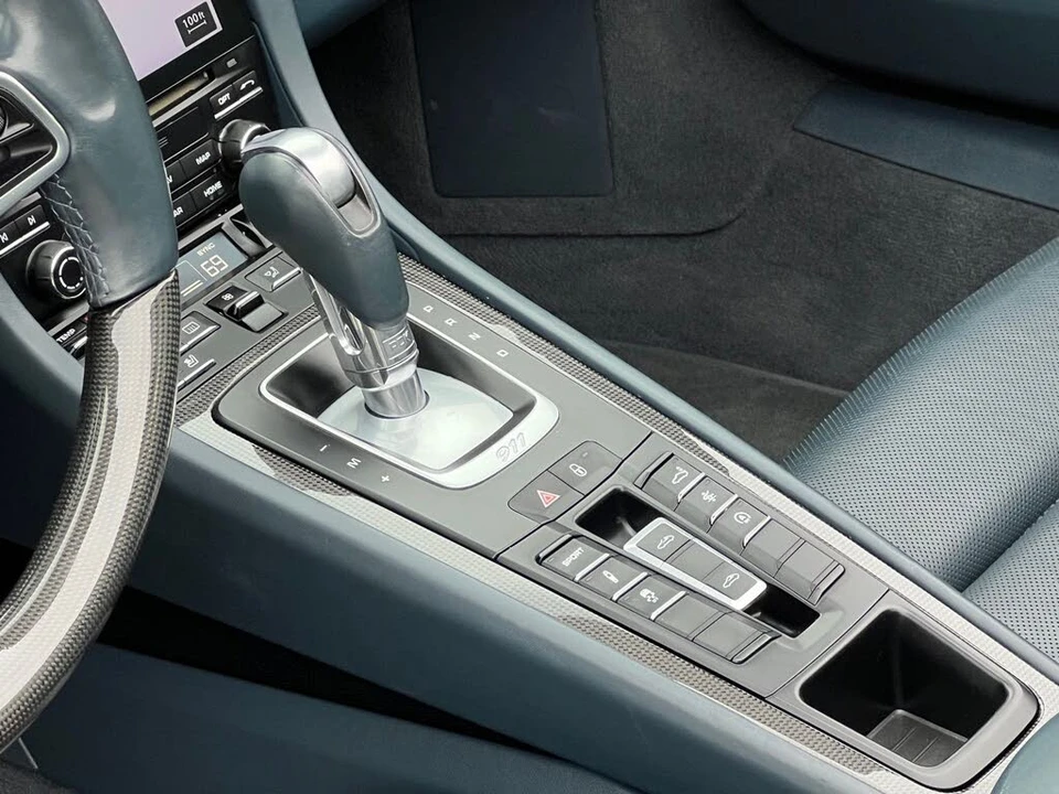 2017 Porsche 991 Targa 4 & 4S - Image 28 of 31