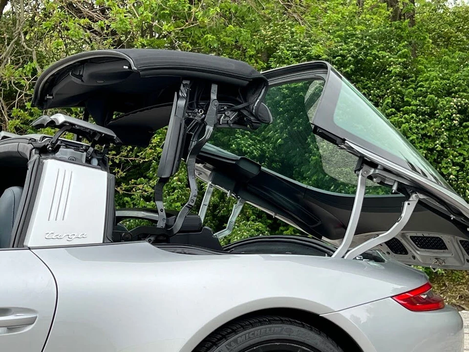 2017 Porsche 991 Targa 4 & 4S - Image 13 of 31