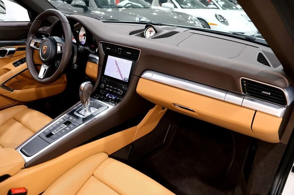 2017 Porsche 991 Targa 4 & 4S - Image 27 of 31