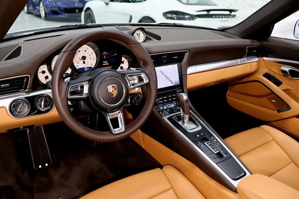 2017 Porsche 991 Targa 4 & 4S - Image 25 of 31