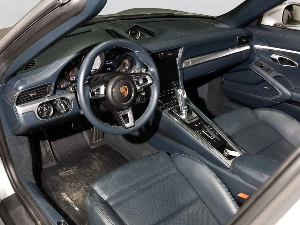 2017 Porsche 991 Targa 4 & 4S - Image 5 of 31