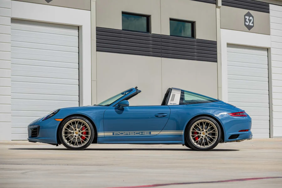 2017 Porsche 991 Targa 4 & 4S - Image 2 of 31