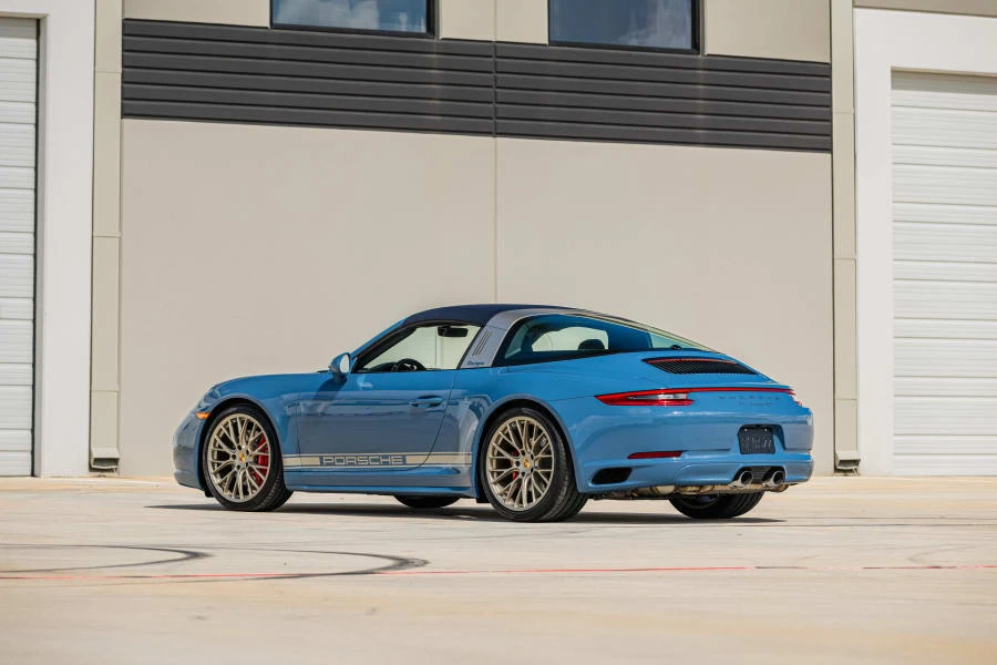 2017 Porsche 991 Targa 4 & 4S - Image 10 of 31