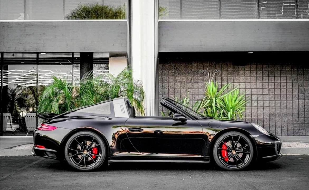 2017 Porsche 991 Targa 4 & 4S - Image 2 of 12