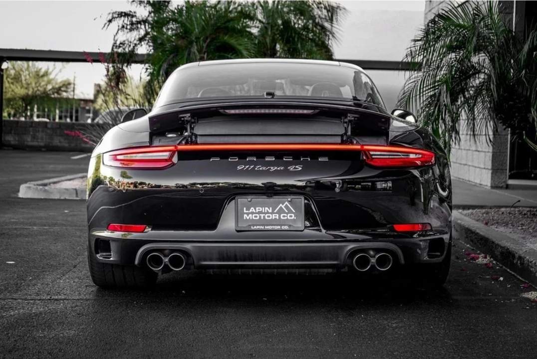 2017 Porsche 991 Targa 4 & 4S - Image 8 of 12