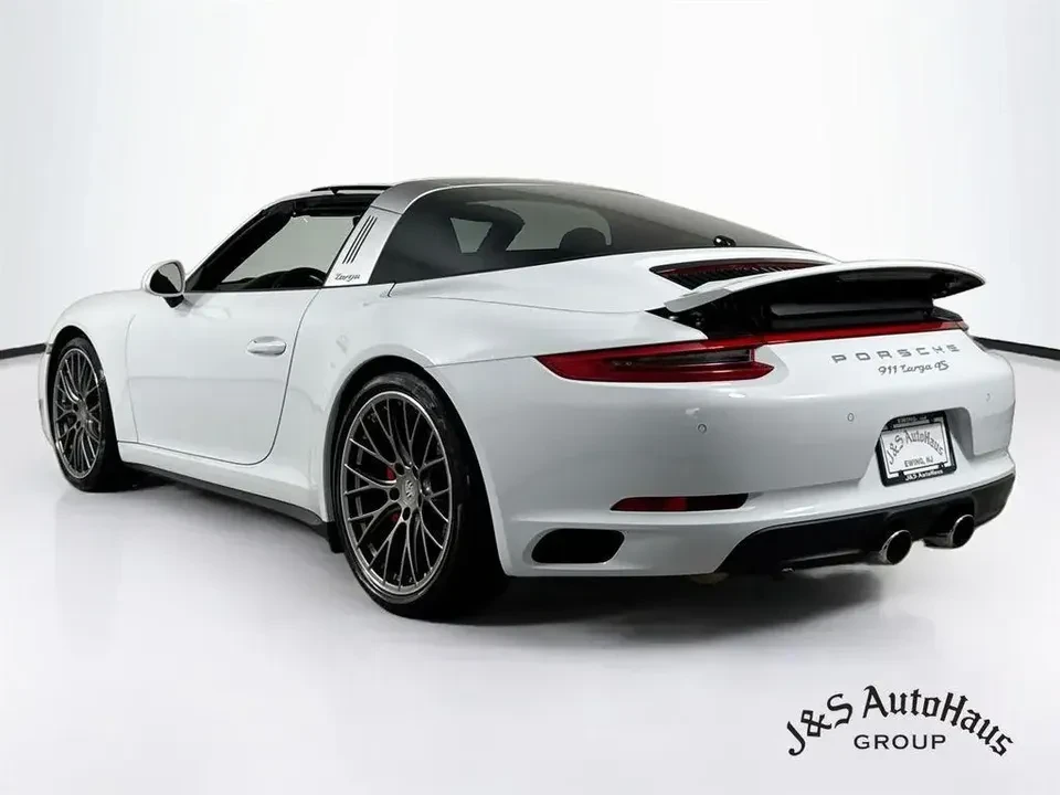 2017 Porsche 991 Targa 4 & 4S - Image 5 of 20