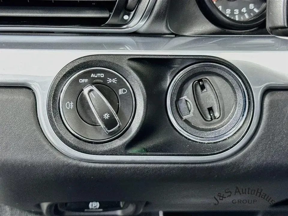 2017 Porsche 991 Targa 4 & 4S - Image 10 of 20