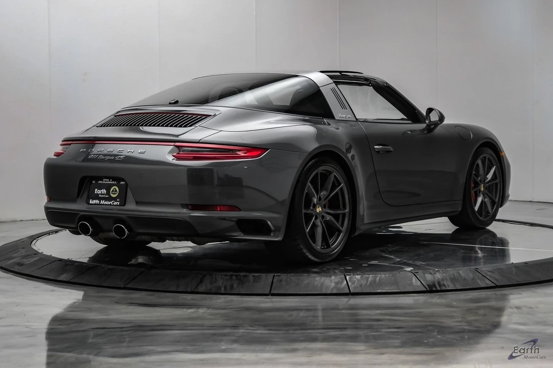 2017 Porsche 991 Targa 4 & 4S - Image 19 of 31