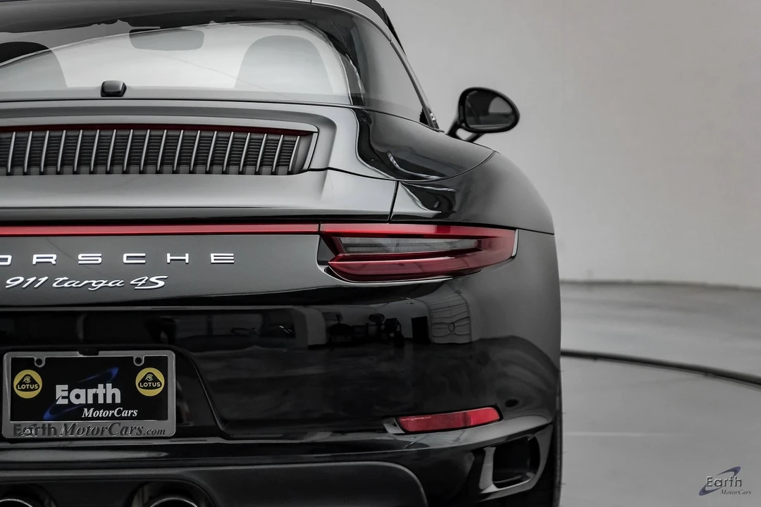 2017 Porsche 991 Targa 4 & 4S - Image 14 of 21