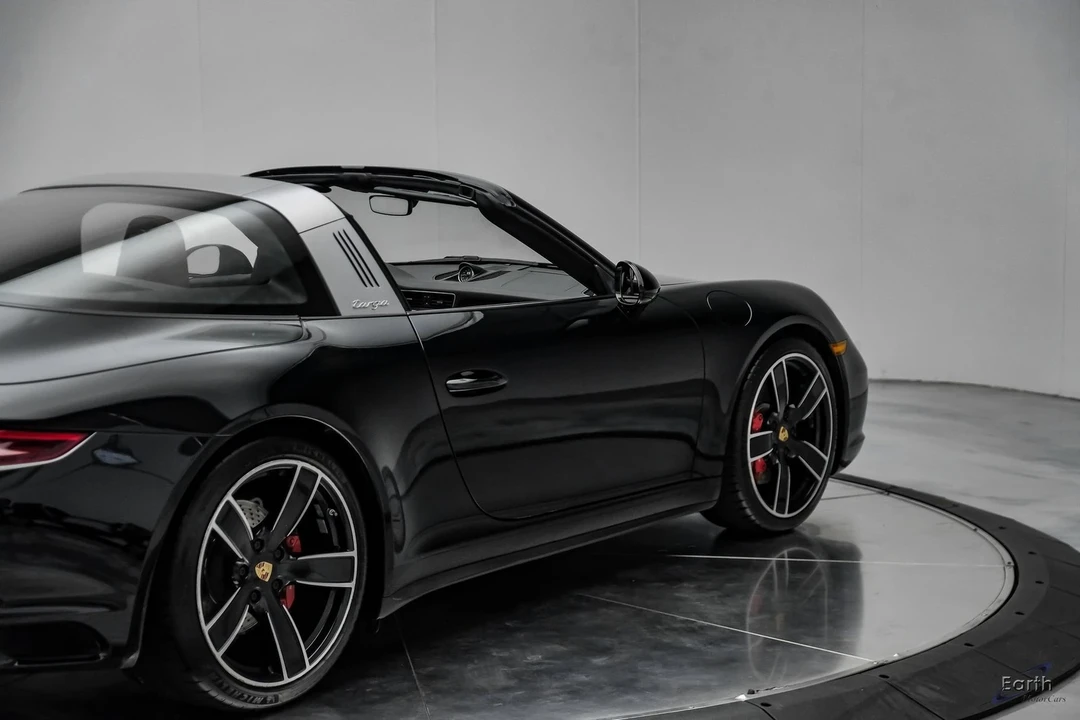 2017 Porsche 991 Targa 4 & 4S - Image 17 of 21