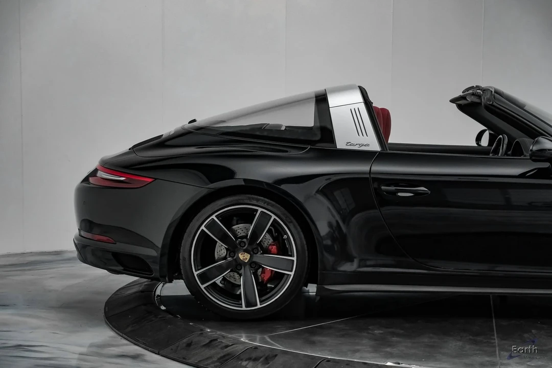 2017 Porsche 991 Targa 4 & 4S - Image 19 of 21