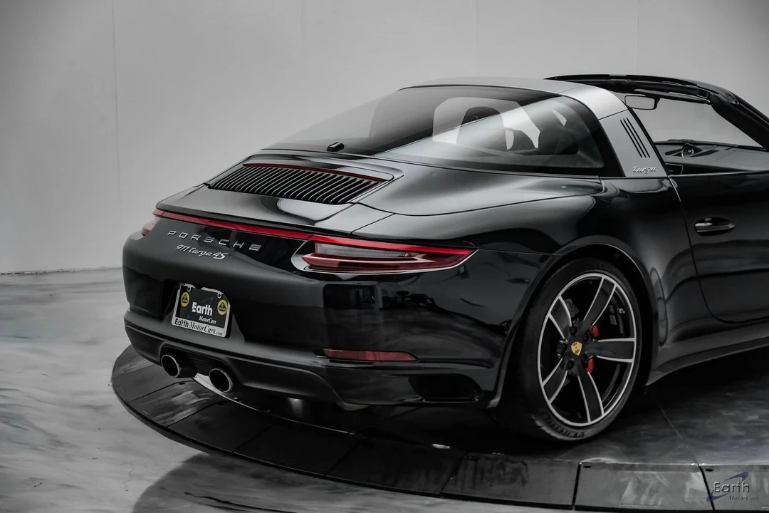 2017 Porsche 991 Targa 4 & 4S - Image 16 of 21