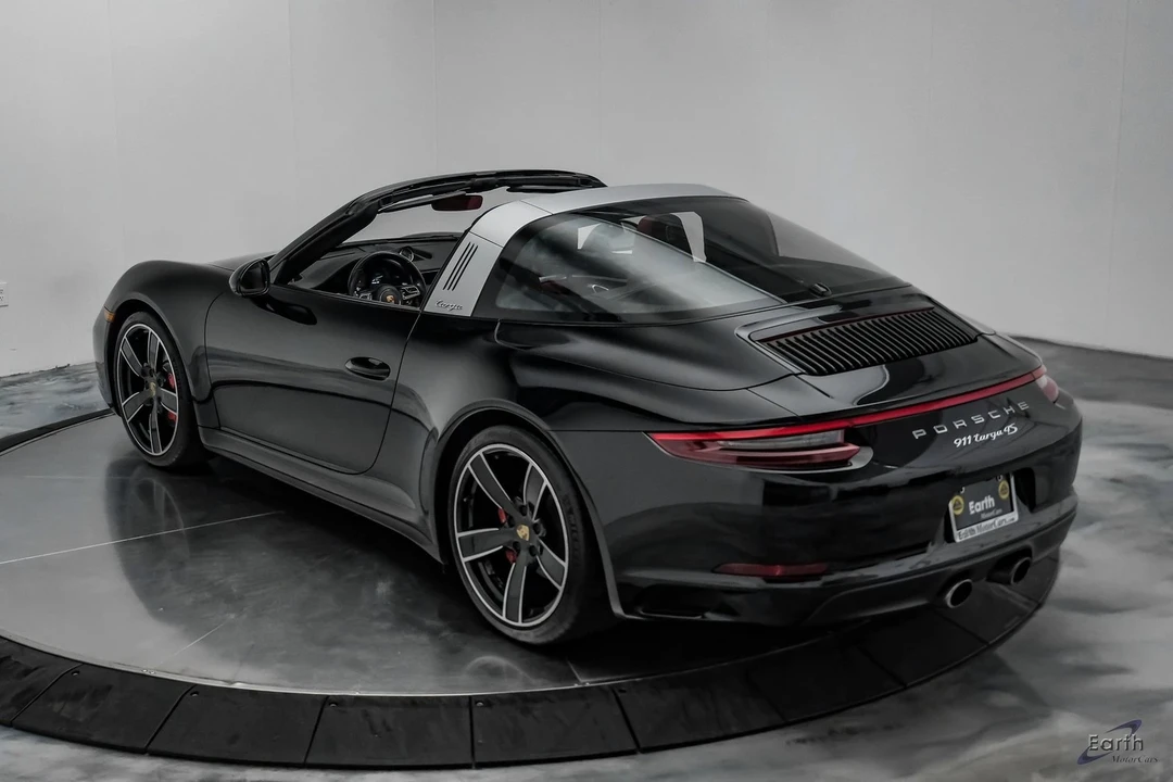 2017 Porsche 991 Targa 4 & 4S - Image 9 of 21