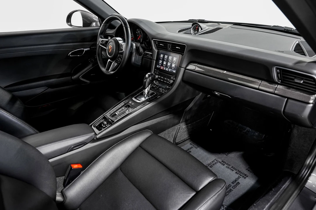 2017 Porsche 991 Targa 4 & 4S - Image 29 of 31