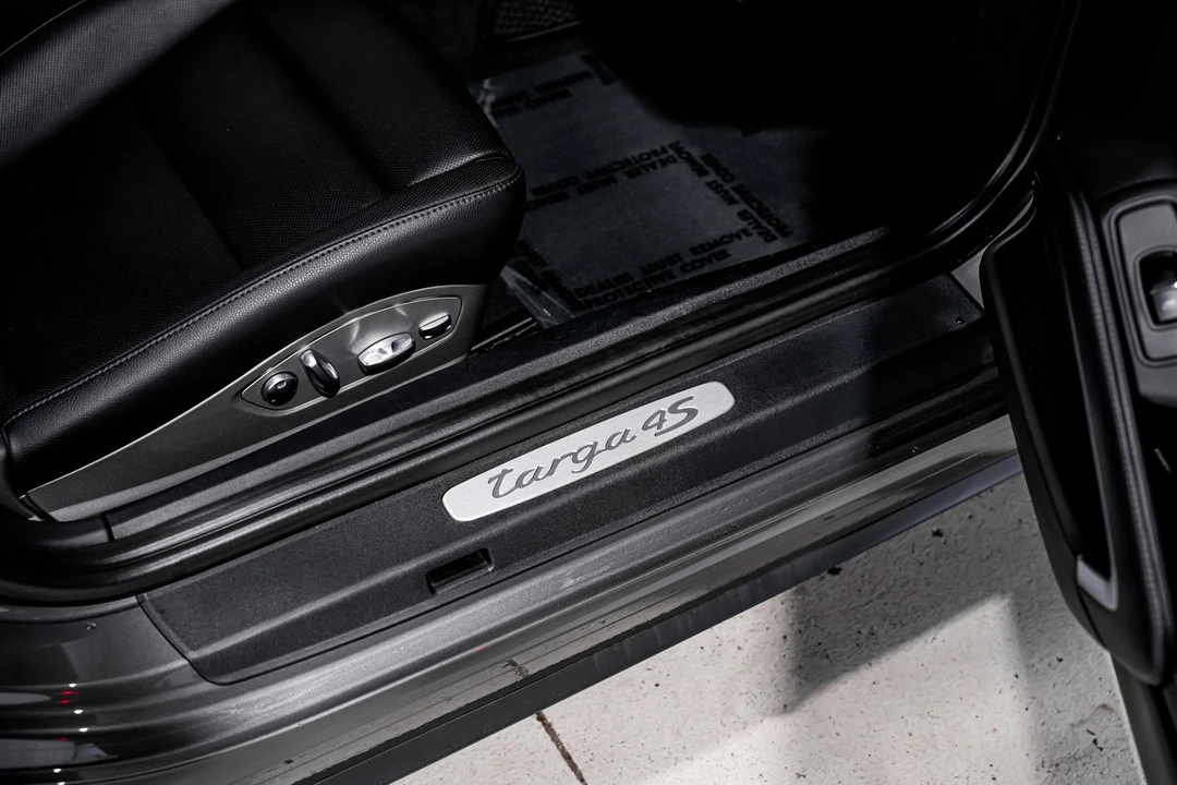 2017 Porsche 991 Targa 4 & 4S - Image 26 of 31