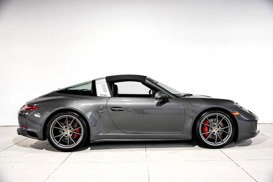 2017 Porsche 991 Targa 4 & 4S - Image 2 of 31