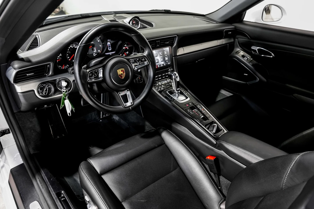 2017 Porsche 991 Targa 4 & 4S - Image 9 of 21