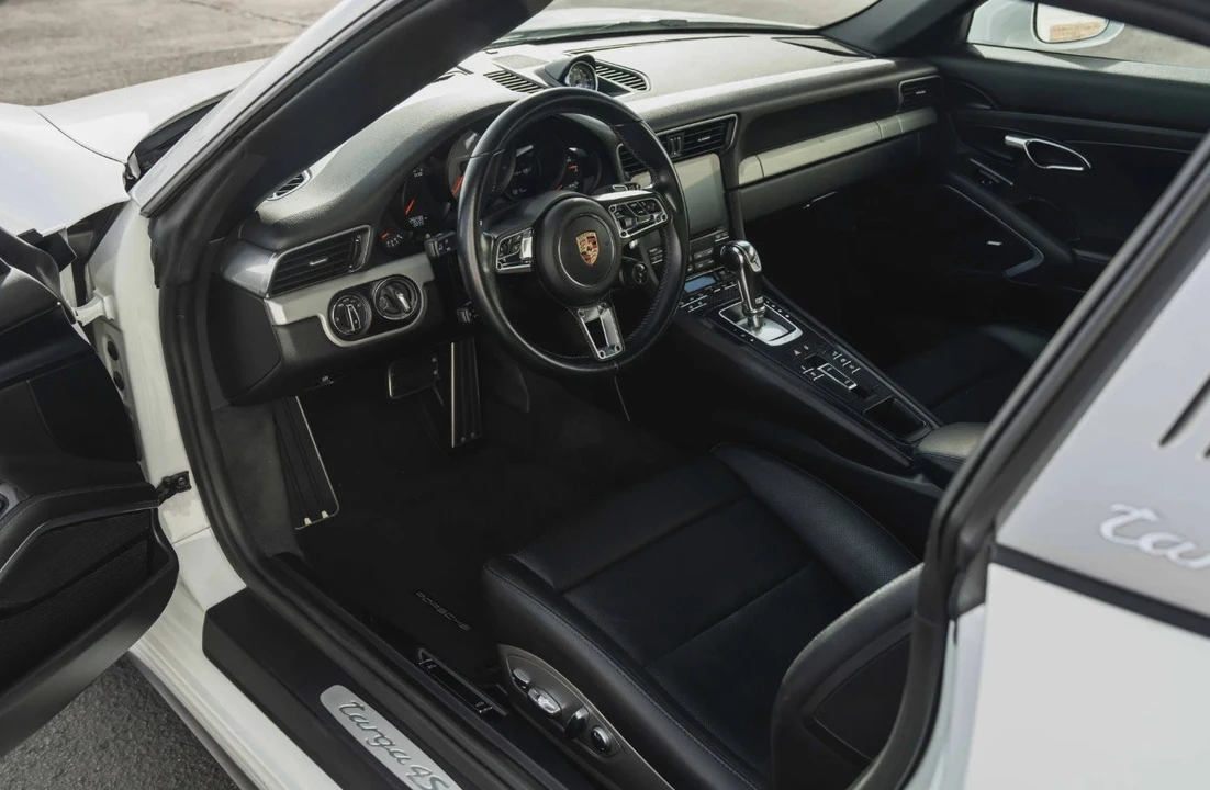 2017 Porsche 991 Targa 4 & 4S - Image 4 of 4