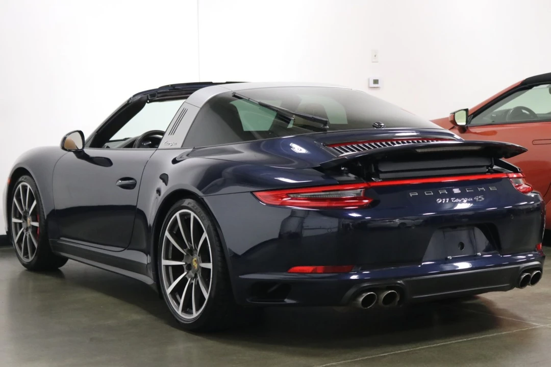 2017 Porsche 991 Targa 4 & 4S - Image 10 of 12