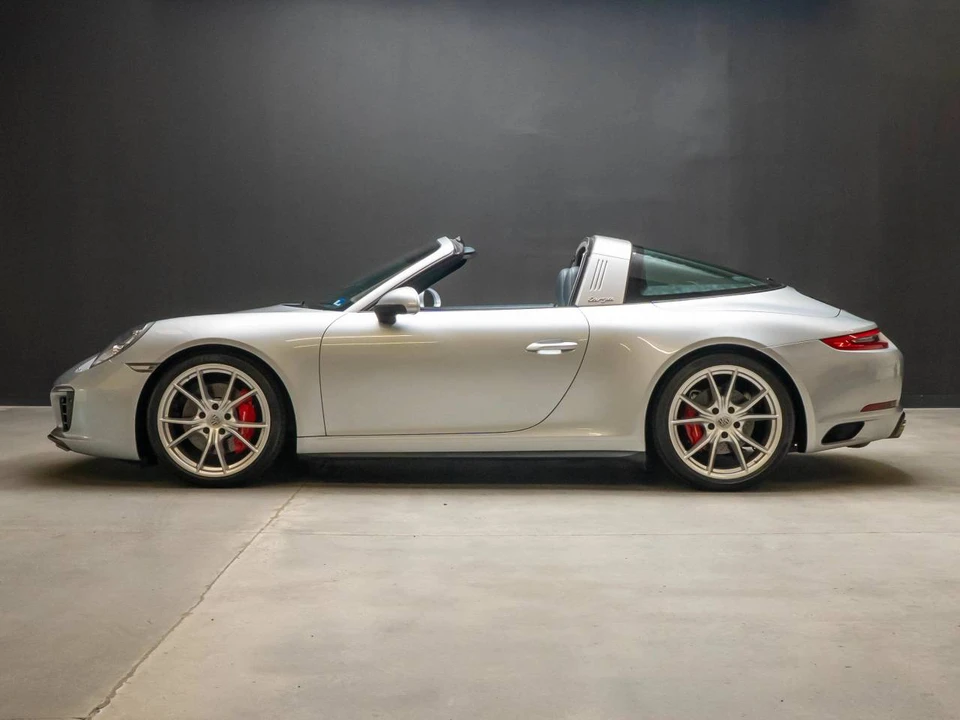 2017 Porsche 991 Targa 4 & 4S - Image 2 of 5