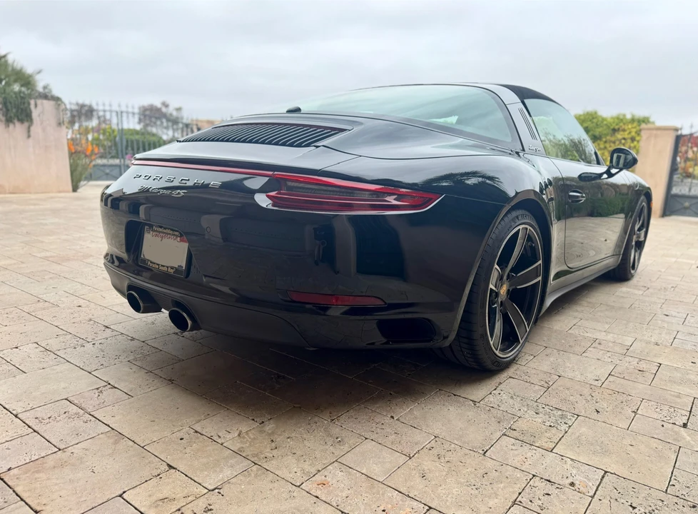 2017 Porsche 991 Targa 4 & 4S - Image 10 of 31