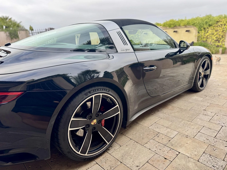 2017 Porsche 991 Targa 4 & 4S - Image 16 of 31
