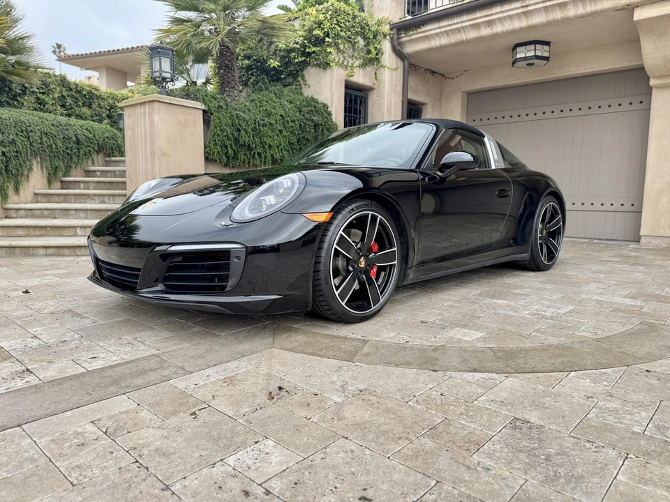 2017 Porsche 991 Targa 4 & 4S - Image 4 of 31