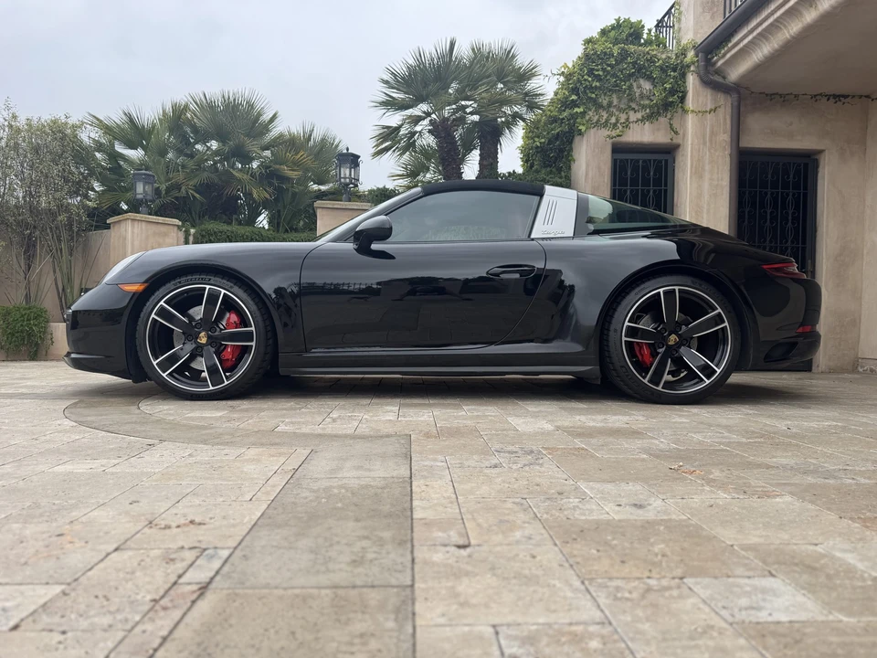 2017 Porsche 991 Targa 4 & 4S - Image 14 of 31