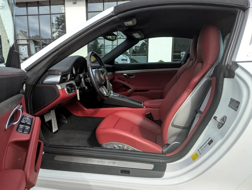 2017 Porsche 991 Targa 4 & 4S - Image 11 of 21