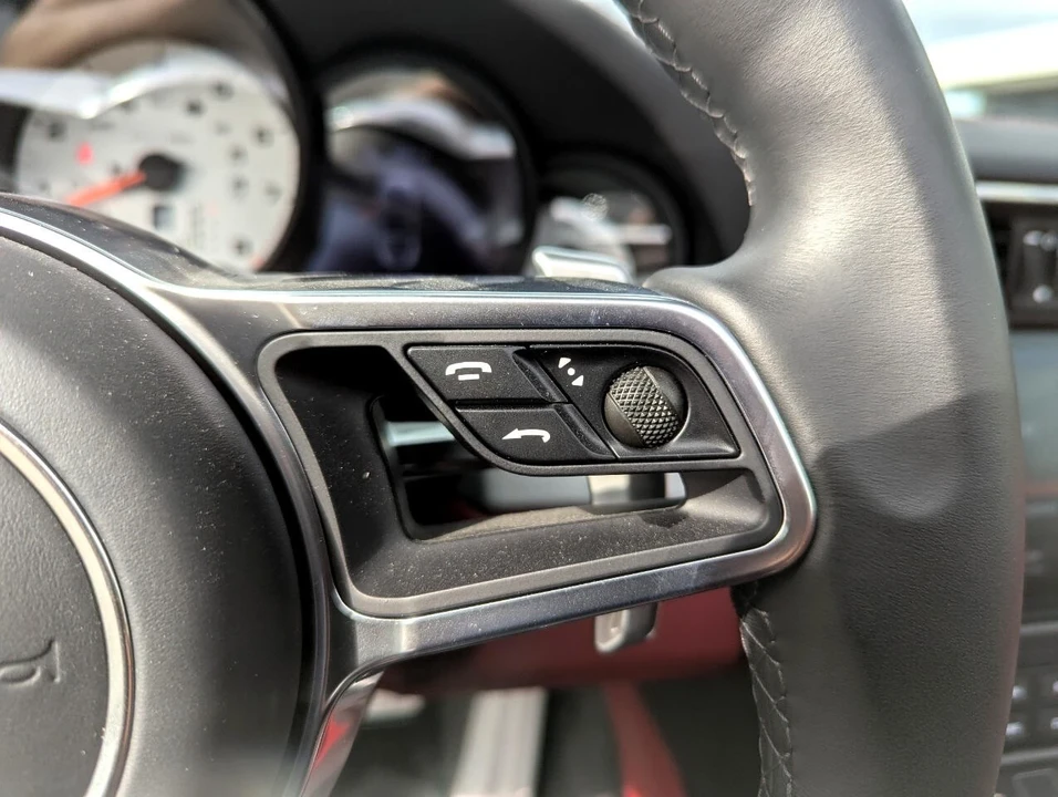 2017 Porsche 991 Targa 4 & 4S - Image 16 of 21