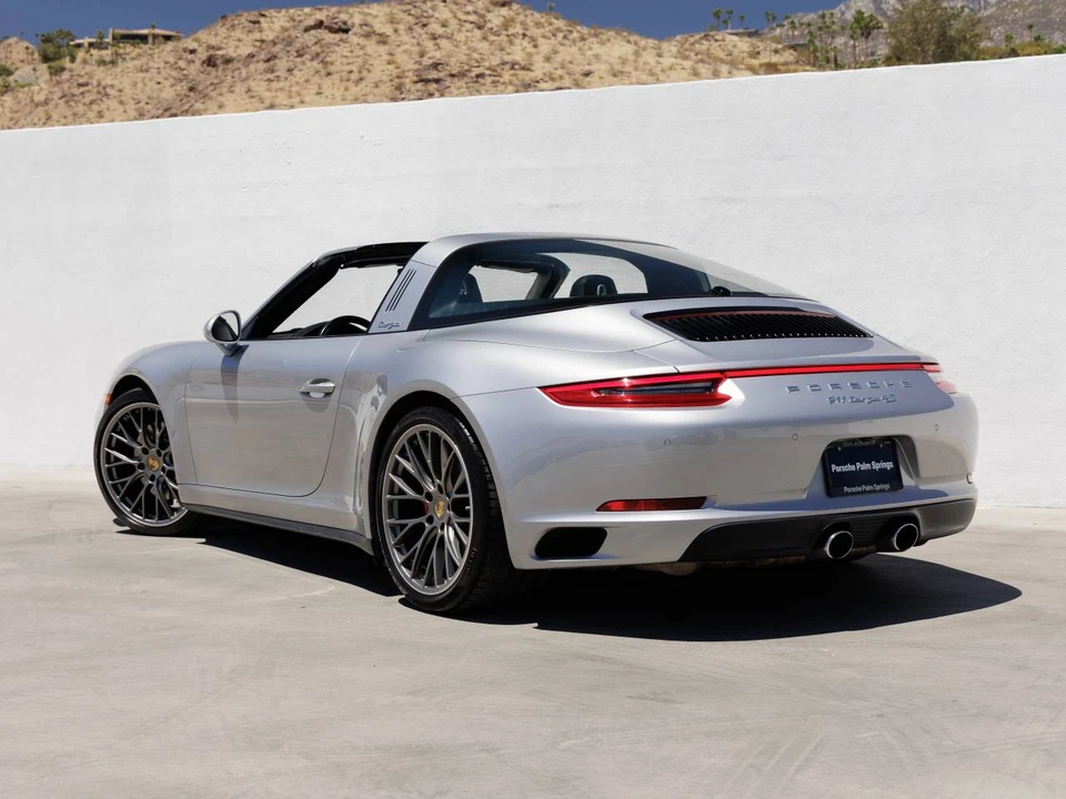 2017 Porsche 991 Targa 4 & 4S - Image 3 of 5