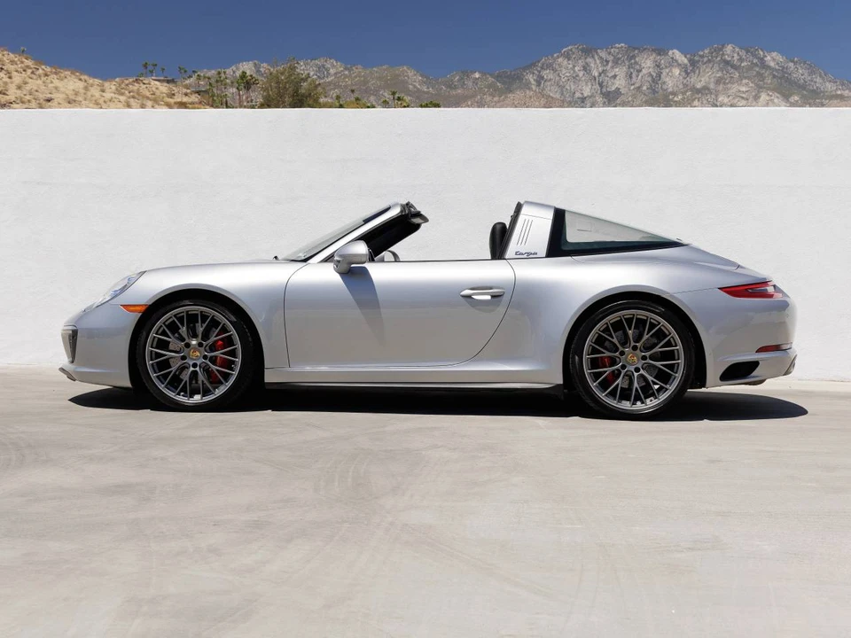 2017 Porsche 991 Targa 4 & 4S - Image 2 of 5