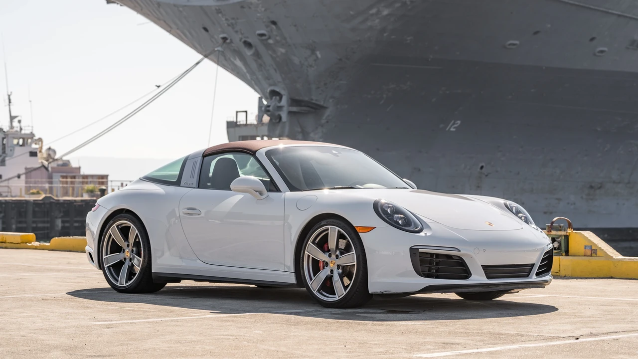 2017 Porsche 991 Targa 4 & 4S - Image 5 of 31
