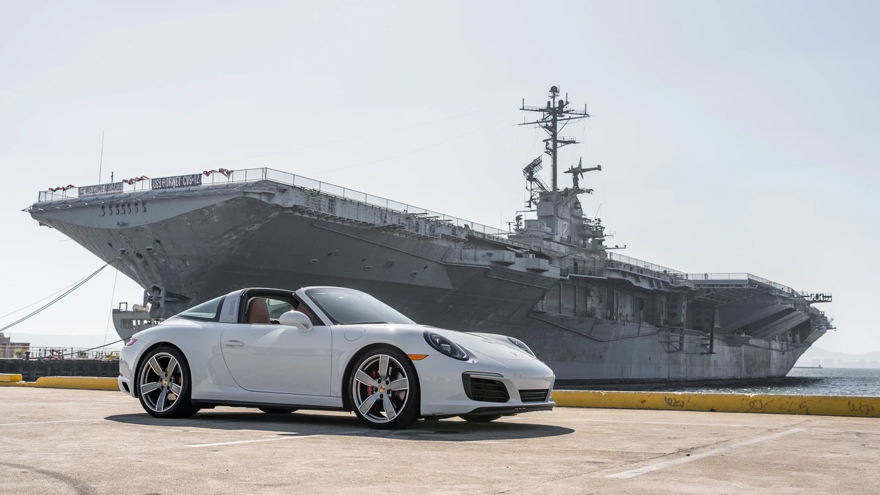 2017 Porsche 991 Targa 4 & 4S - Image 2 of 31