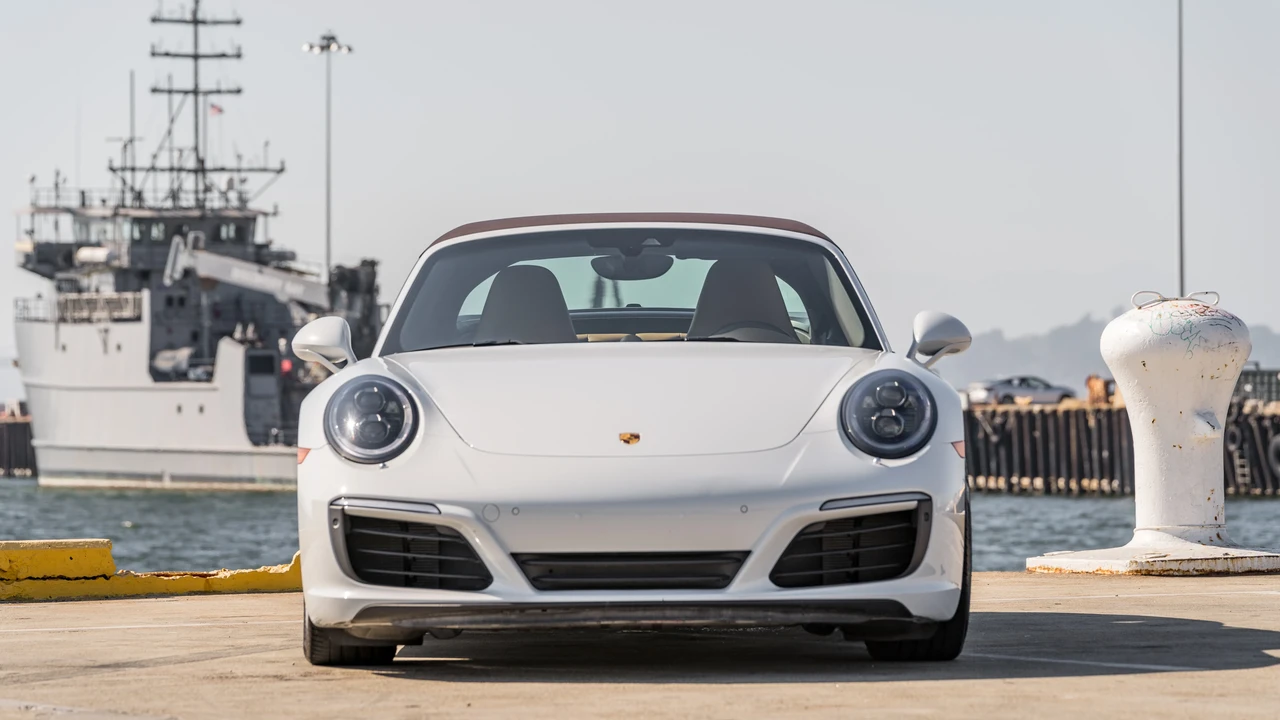 2017 Porsche 991 Targa 4 & 4S - Image 6 of 31
