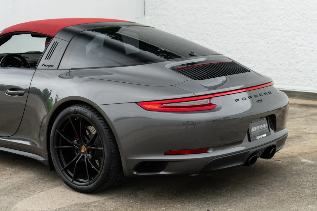 2017 Porsche 991 Targa 4 & 4S - Image 16 of 31